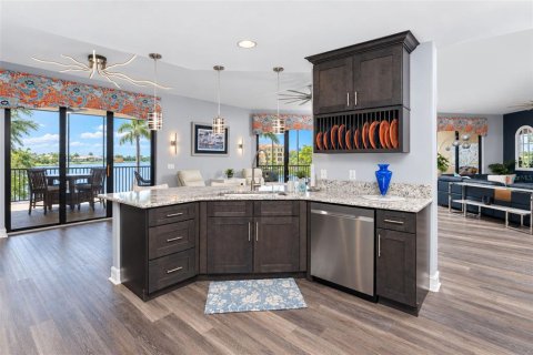 Condo in Punta Gorda, Florida, 3 bedrooms  № 2368704 - photo 25