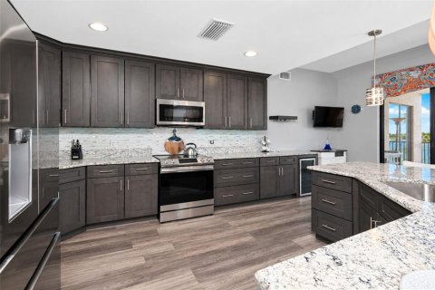 Condo in Punta Gorda, Florida, 3 bedrooms  № 2368704 - photo 28