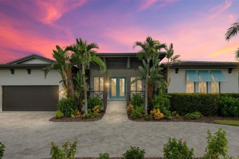 House in Sarasota, Florida 5 bedrooms, 339.46 sq.m. № 2105698