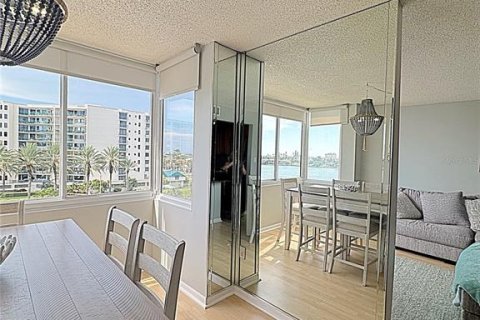 Condominio en alquiler en Clearwater, Florida, 2 dormitorios, 125.42 m2 № 1877065 - foto 17