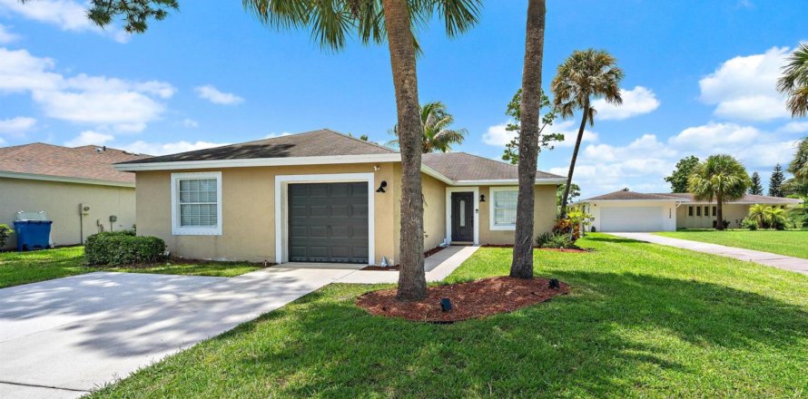 Casa en Haverhill, Florida 3 dormitorios, 132.11 m2 № 2300779
