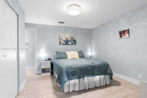 Casa en venta en Pembroke Pines, Florida, 3 dormitorios, 123.65 m2 № 1982824 - foto 15