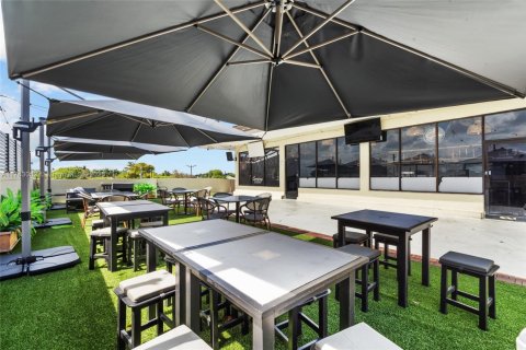 Купить коммерческую недвижимость в Майами, Флорида № 2035252 - фото 20