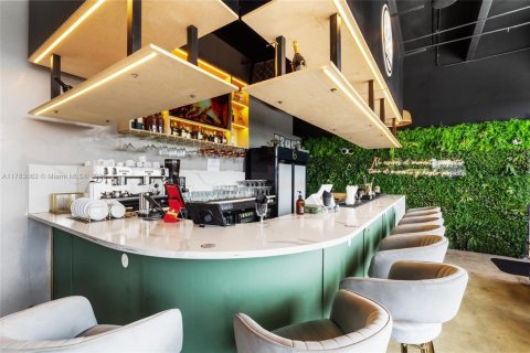 Купить коммерческую недвижимость в Майами, Флорида № 2035252 - фото 9