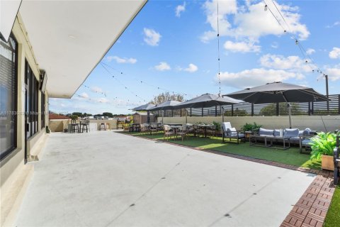 Купить коммерческую недвижимость в Майами, Флорида № 2035252 - фото 18