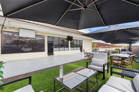 Купить коммерческую недвижимость в Майами, Флорида № 2035252 - фото 19
