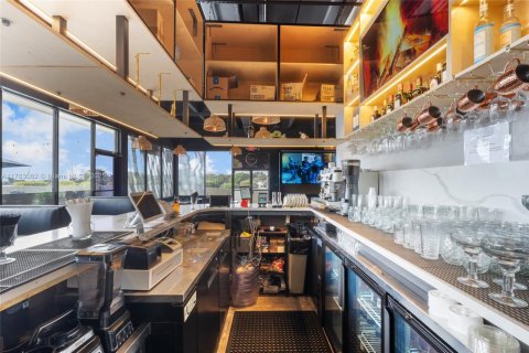 Купить коммерческую недвижимость в Майами, Флорида № 2035252 - фото 17