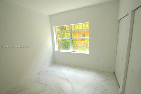 Apartamento en alquiler en Miami Beach, Florida, 2 dormitorios, 65.03 m2 № 1895426 - foto 6