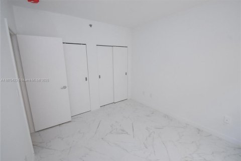 Apartamento en alquiler en Miami Beach, Florida, 2 dormitorios, 65.03 m2 № 1895426 - foto 5