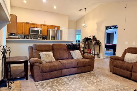 House in Brandon, Florida 3 bedrooms, 164.9 sq.m. № 2225990 - photo 10