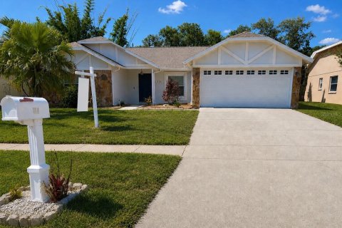 Casa en Brandon, Florida 3 dormitorios, 164.9 m2 № 2225990