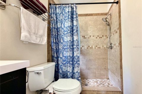 House in Brandon, Florida 3 bedrooms, 164.9 sq.m. № 2225990 - photo 16