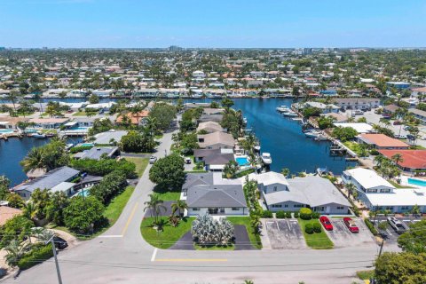 Commercial property in Pompano Beach, Florida 255.85 sq.m. № 2088339 - photo 7