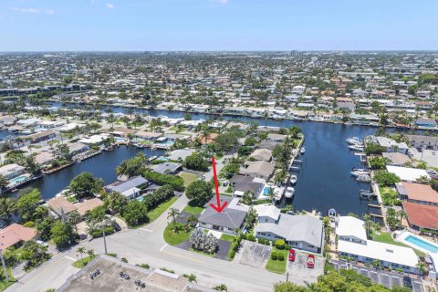 Commercial property in Pompano Beach, Florida 255.85 sq.m. № 2088339 - photo 9