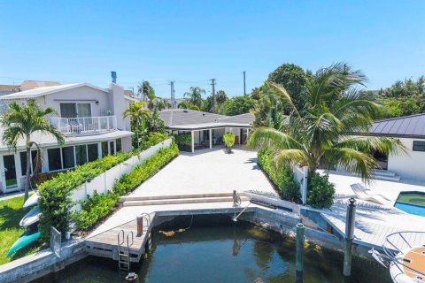 Commercial property in Pompano Beach, Florida 255.85 sq.m. № 2088339 - photo 17