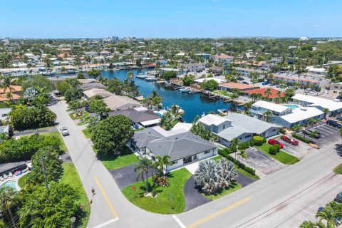 Commercial property in Pompano Beach, Florida 255.85 sq.m. № 2088339 - photo 4