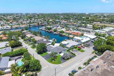 Commercial property in Pompano Beach, Florida 255.85 sq.m. № 2088339 - photo 6