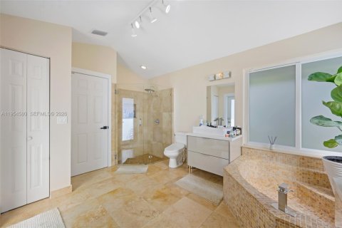 Villa ou maison à vendre à Weston, Floride: 3 chambres, 205.78 m2 № 2008380 - photo 19