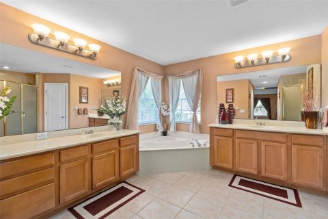 House in Ocoee, Florida 5 bedrooms, 340.67 sq.m. № 1733869 - photo 25