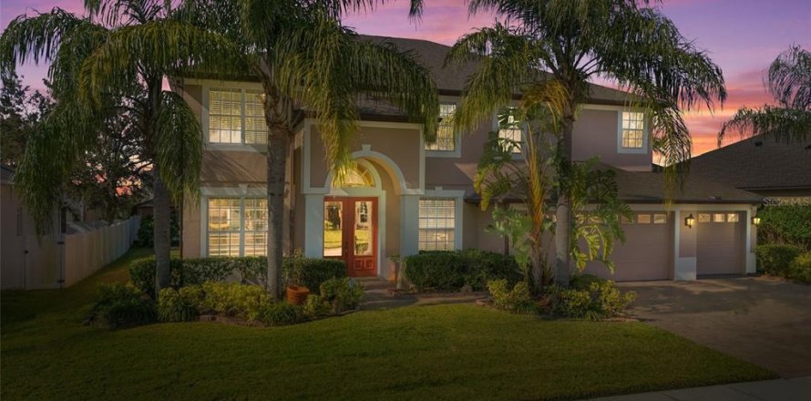 House in Ocoee, Florida 5 bedrooms, 340.67 sq.m. № 1733869