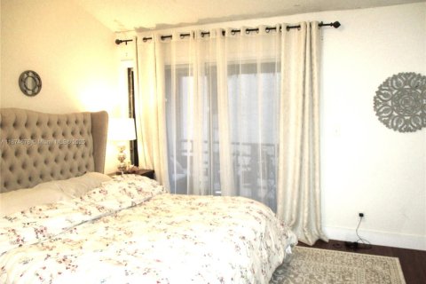 Copropriété à vendre à Hollywood, Floride: 2 chambres, 120.77 m2 № 1896028 - photo 23