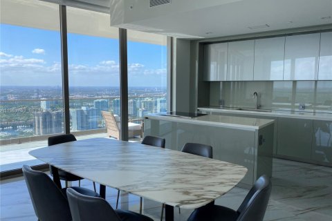 Copropriété à vendre à Sunny Isles Beach, Floride: 2 chambres, 119.94 m2 № 2051723 - photo 7