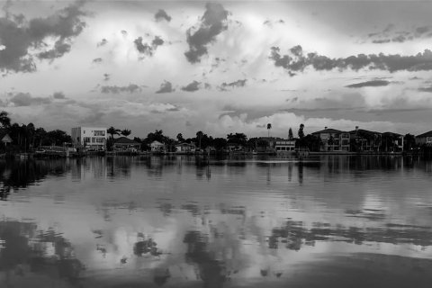 House in Redington Shores, Florida 2 bedrooms, 121.42 sq.m. № 1755383 - photo 4