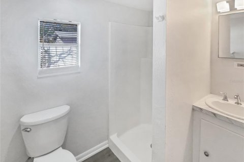 House in Saint Petersburg, Florida 3 bedrooms, 103.68 sq.m. № 1251357 - photo 7