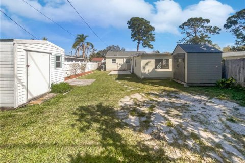 House in Saint Petersburg, Florida 3 bedrooms, 103.68 sq.m. № 1251357 - photo 18