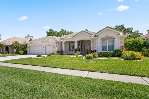 House in Port Orange, Florida 5 bedrooms, 285.4 sq.m. № 1733494 - photo 2