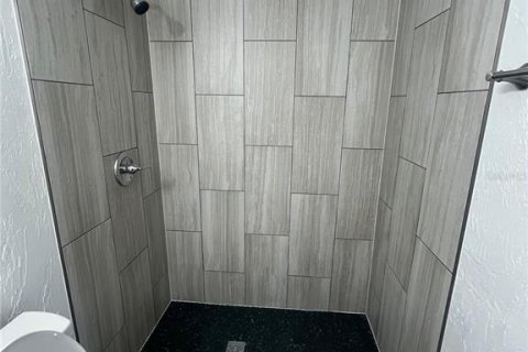 Villa ou maison à louer à South Daytona, Floride: 4 chambres, 137.87 m2 № 2388841 - photo 8