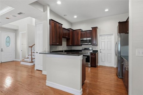 Touwnhouse à vendre à Tampa, Floride: 3 chambres, 176.51 m2 № 2420370 - photo 9