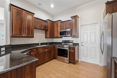 Touwnhouse à vendre à Tampa, Floride: 3 chambres, 176.51 m2 № 2420370 - photo 10