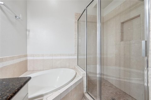 Touwnhouse à vendre à Tampa, Floride: 3 chambres, 176.51 m2 № 2420370 - photo 25