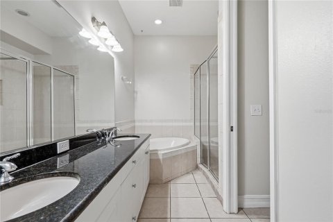 Touwnhouse à vendre à Tampa, Floride: 3 chambres, 176.51 m2 № 2420370 - photo 23
