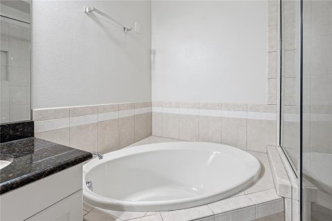 Touwnhouse à vendre à Tampa, Floride: 3 chambres, 176.51 m2 № 2420370 - photo 26