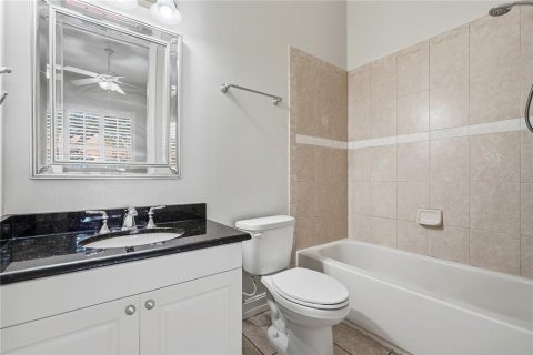 Touwnhouse à vendre à Tampa, Floride: 3 chambres, 176.51 m2 № 2420370 - photo 29
