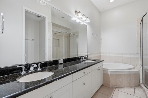 Touwnhouse à vendre à Tampa, Floride: 3 chambres, 176.51 m2 № 2420370 - photo 22