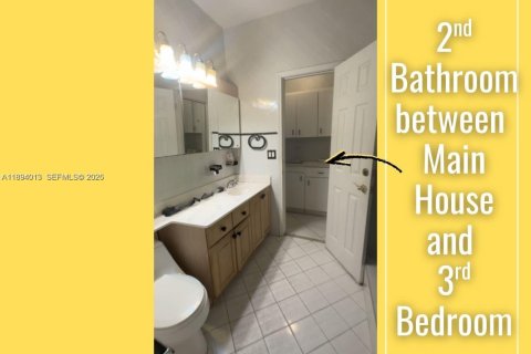 Купить виллу или дом в Уэст -Майами, Флорида 10 комнат, 171.31м2, № 1948959 - фото 19