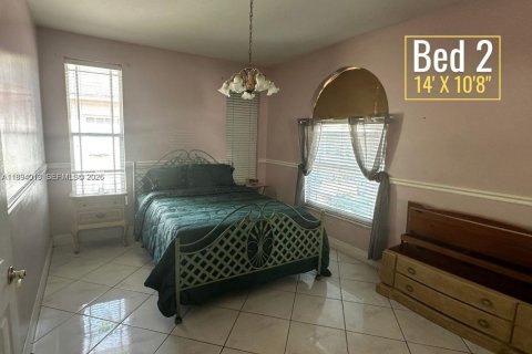 Купить виллу или дом в Уэст -Майами, Флорида 10 комнат, 171.31м2, № 1948959 - фото 14