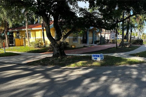 Купить виллу или дом в Уэст -Майами, Флорида 10 комнат, 171.31м2, № 1948959 - фото 25