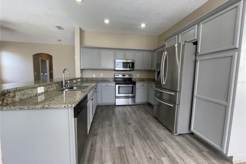 House in Orlando, Florida 4 bedrooms, 277.22 sq.m. № 1914034 - photo 10