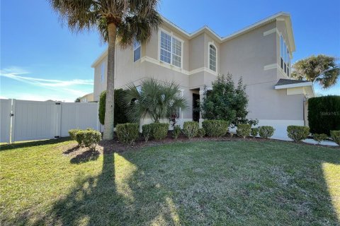 House in Orlando, Florida 4 bedrooms, 277.22 sq.m. № 1914034 - photo 1