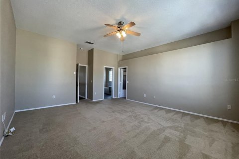 House in Orlando, Florida 4 bedrooms, 277.22 sq.m. № 1914034 - photo 17