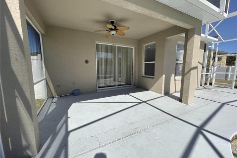 House in Orlando, Florida 4 bedrooms, 277.22 sq.m. № 1914034 - photo 5