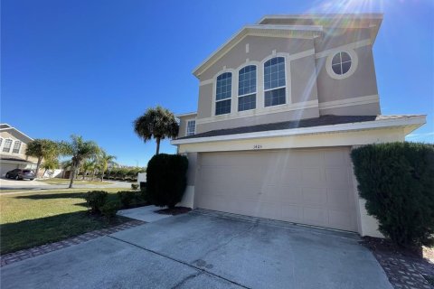 House in Orlando, Florida 4 bedrooms, 277.22 sq.m. № 1914034 - photo 2