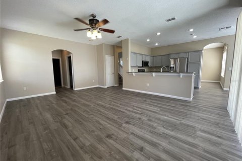 House in Orlando, Florida 4 bedrooms, 277.22 sq.m. № 1914034 - photo 8