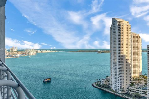 Condo in Miami, Florida, 1 bedroom  № 2053040 - photo 10
