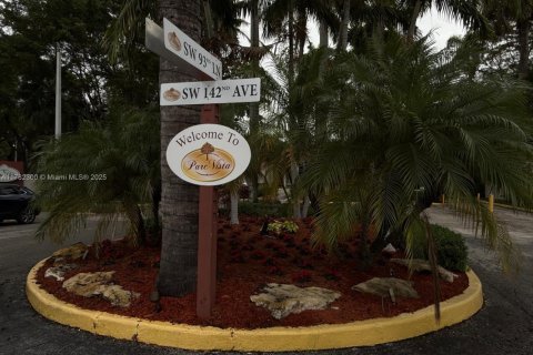 Copropriété à vendre à Miami, Floride: 2 chambres, 113.71 m2 № 2020486 - photo 3