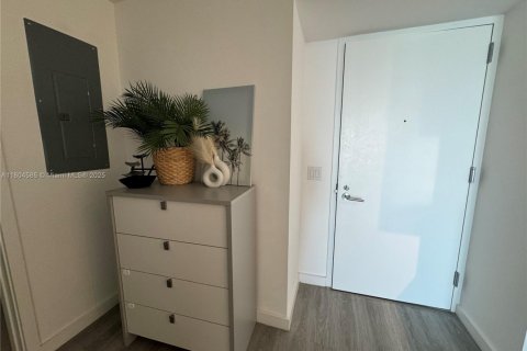 Condominio en venta en Miami, Florida, 1 dormitorio, 61.5 m2 № 1888724 - foto 14